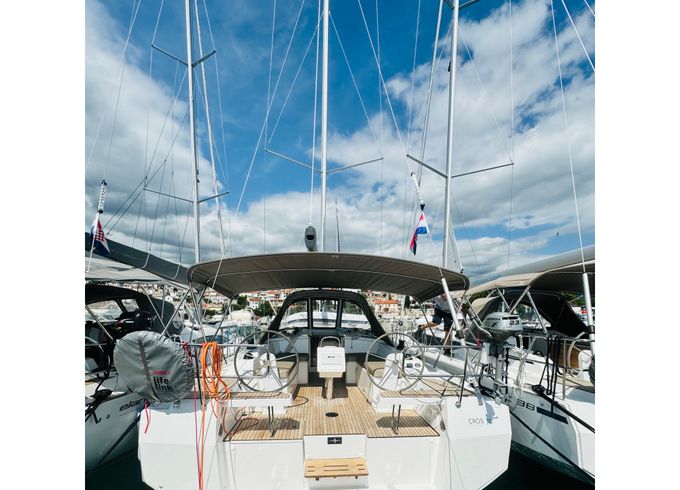 Bavaria C38