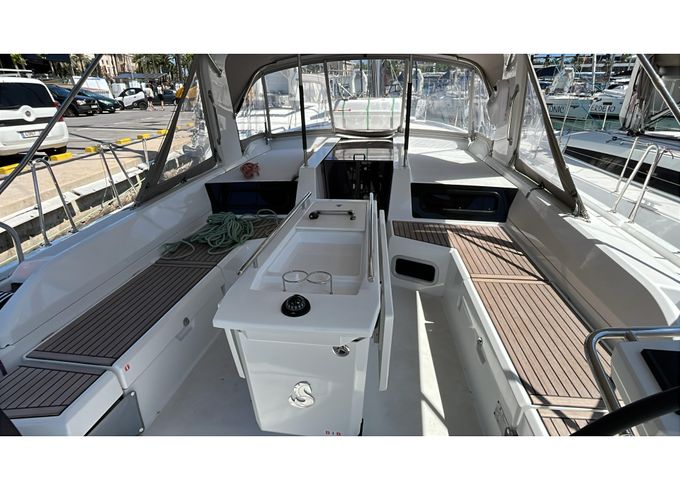 Beneteau Oceanis 51.1