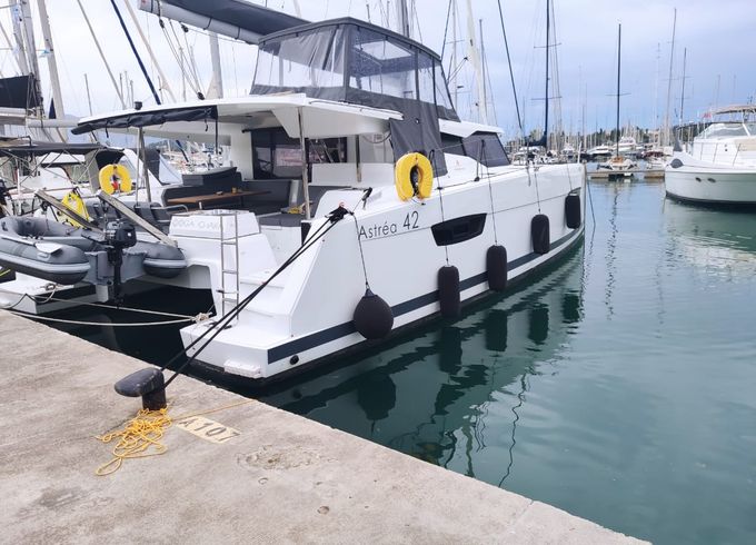 Fountaine Pajot Astrea 42
