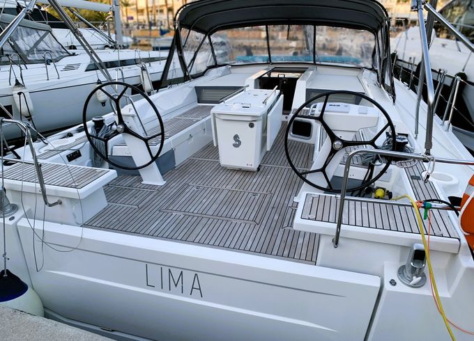 Beneteau Oceanis 51.1