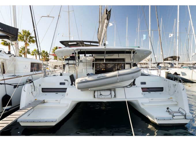 Lagoon 42
