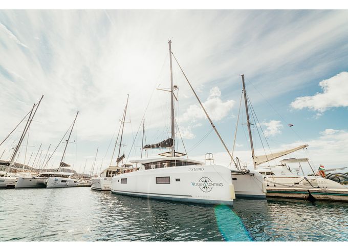 Lagoon 42