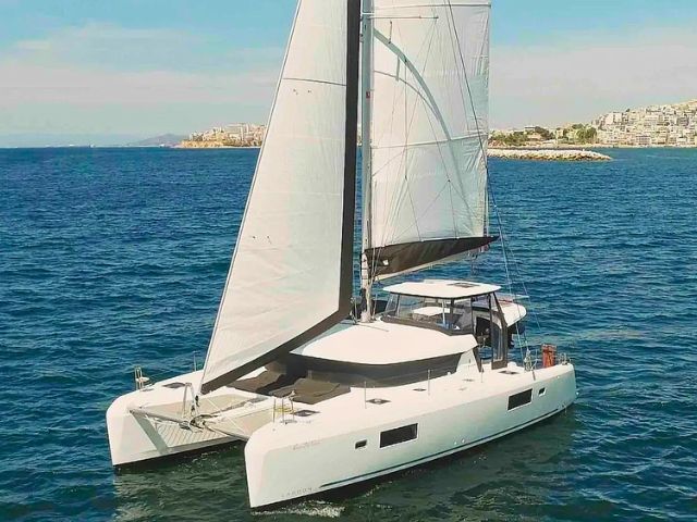 Lagoon 42 (4+1)