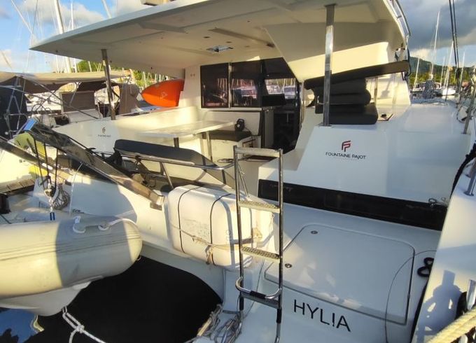 Fountaine Pajot Lucia 40