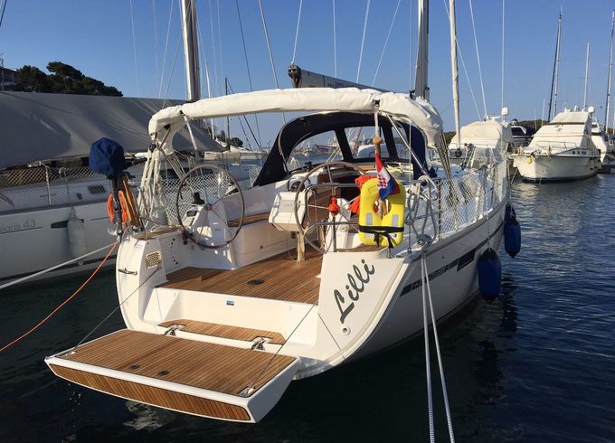 Bavaria Cruiser 37
