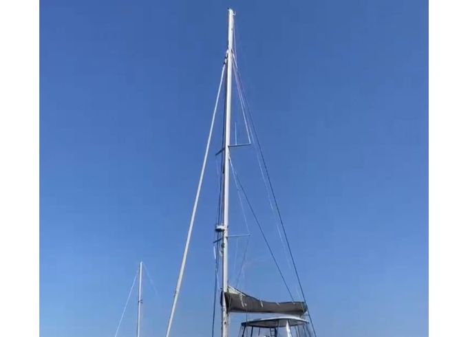Lagoon 51