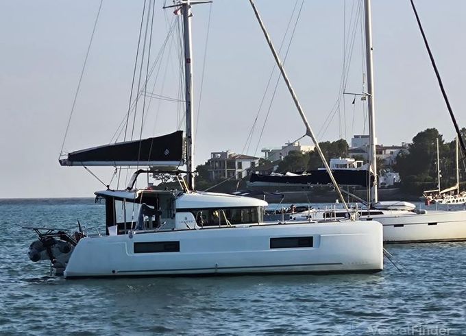 Lagoon 40