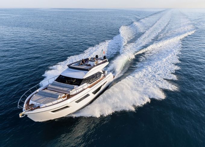 Ferretti Yachts 580
