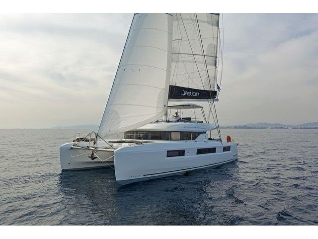Lagoon 50 A/c & Gen & Wm