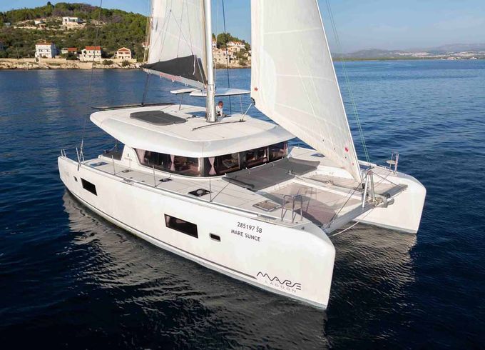 Lagoon 42