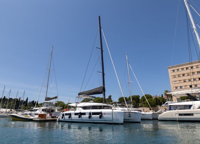 Lagoon 51