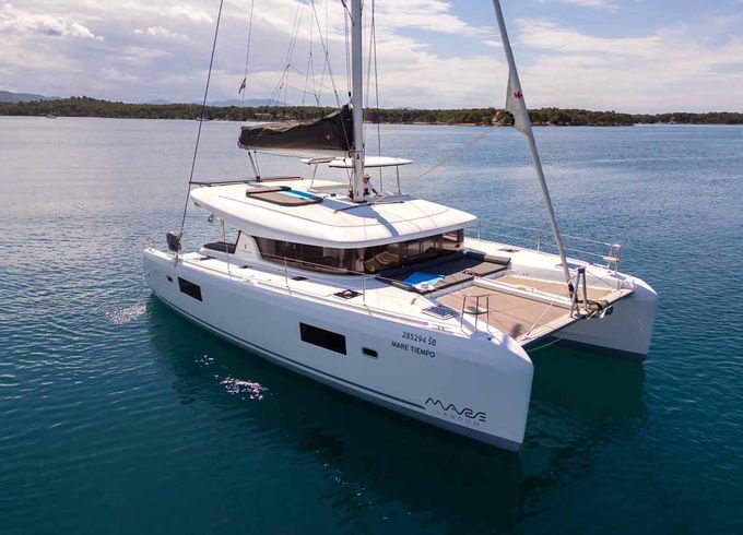 Lagoon 42