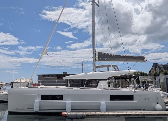 Lagoon 40