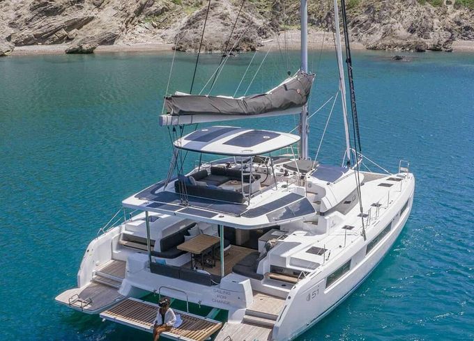 Lagoon 51
