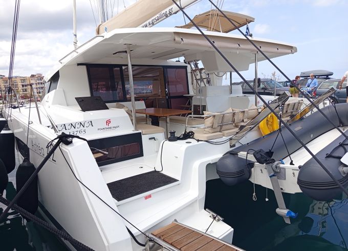 Fountaine Pajot Astréa 42