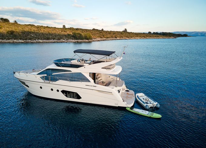Absolute Yachts Absolute 50 Fly