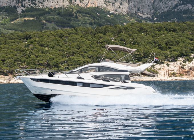 Galeon 430 Skydeck