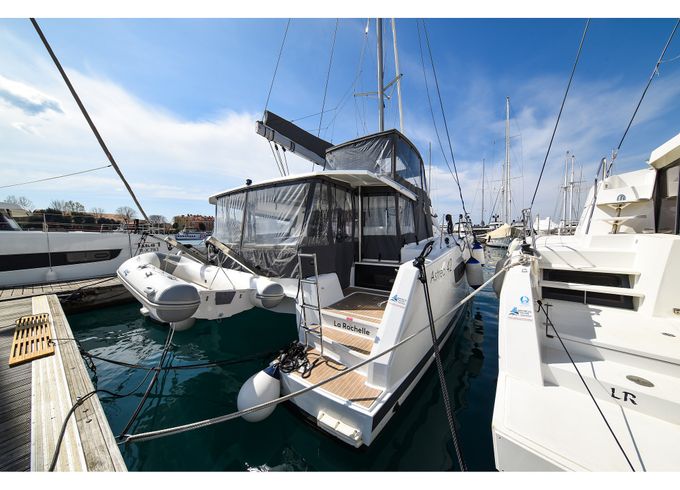 Fountaine Pajot Astréa 42