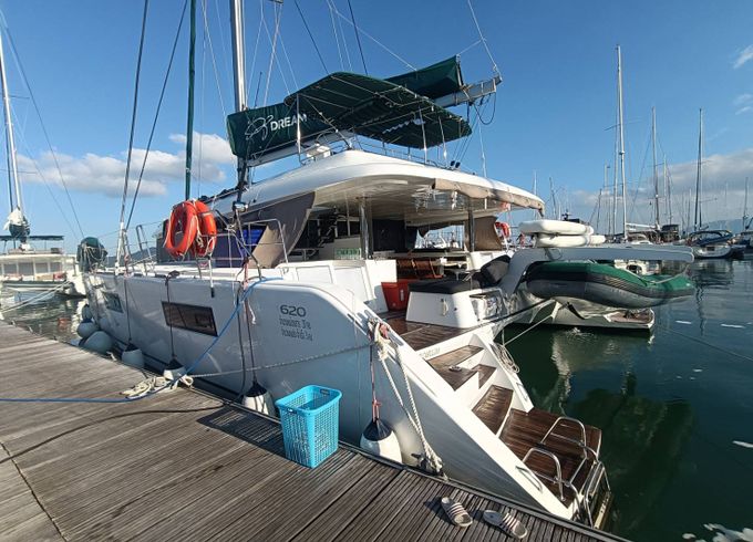 Lagoon 620