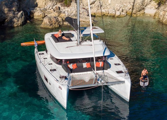 Lagoon 42
