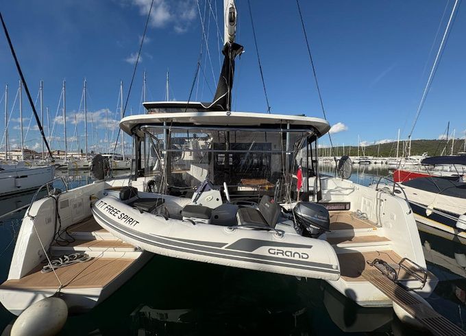 Lagoon 42