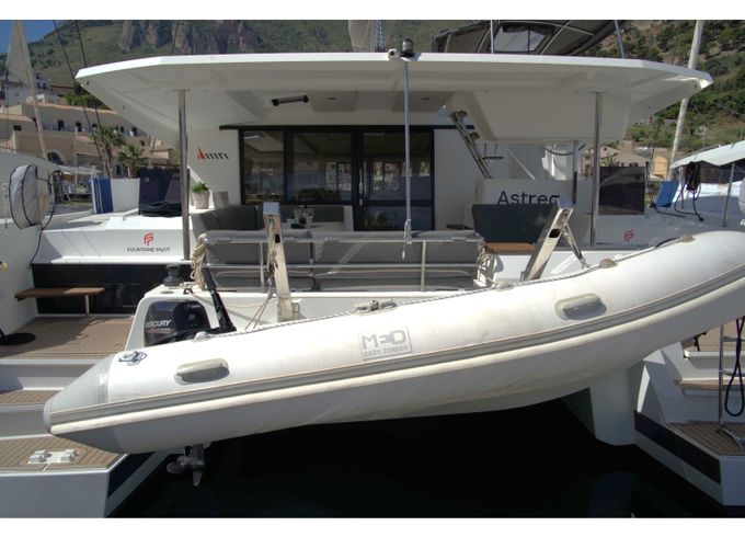 Fountaine Pajot Astréa 42 (wm-ac In Dinette-gen-sol.pan)