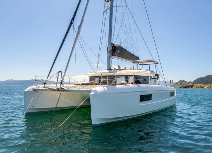 Lagoon 43