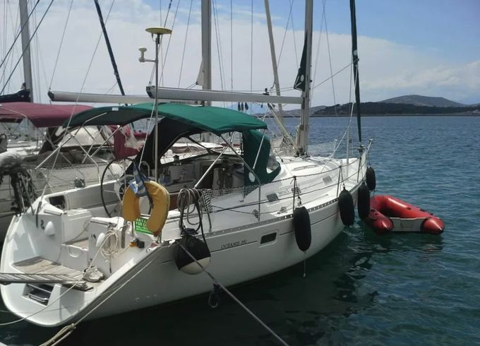 Beneteau Oceanis 381
