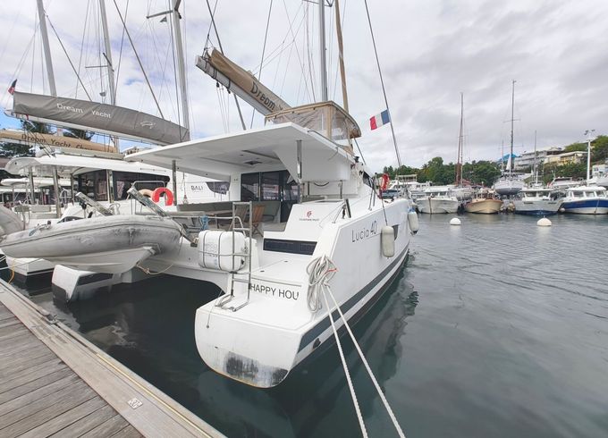 Fountaine Pajot Lucia 40