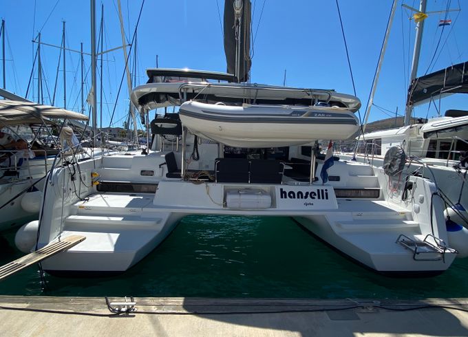 Lagoon 42
