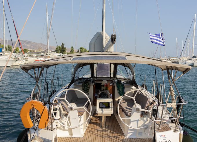Bavaria Cruiser 37