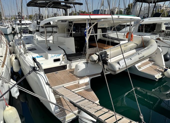 Lagoon 42