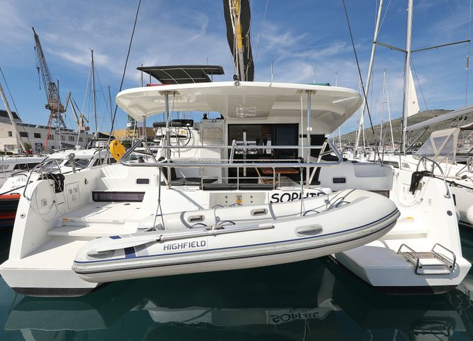 Lagoon 42
