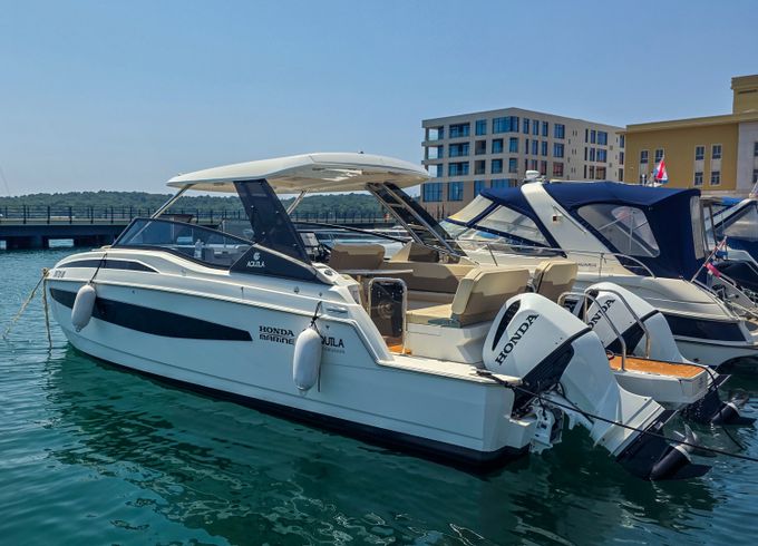 Aquila Boats Aquila 32 Sport