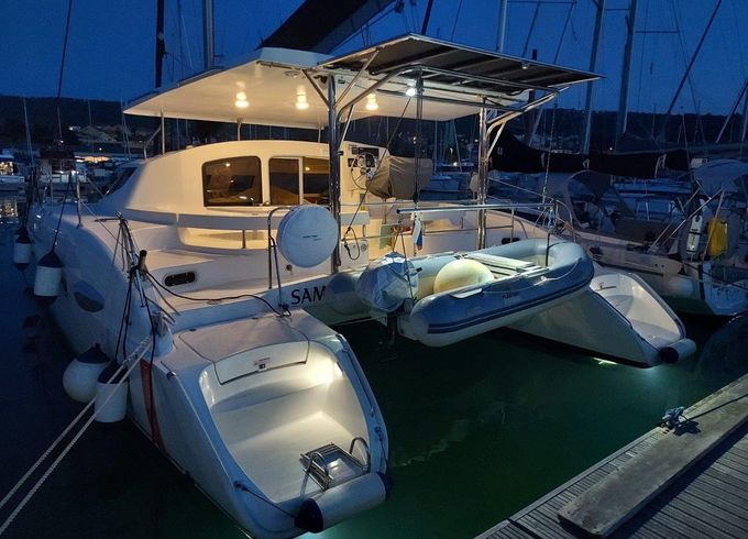 Fountaine Pajot Lavezzi 40