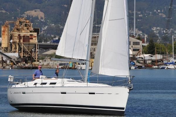 Beneteau Oceanis 37