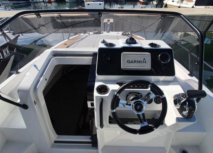 Atlantic Marine 730 Sun Cruiser
