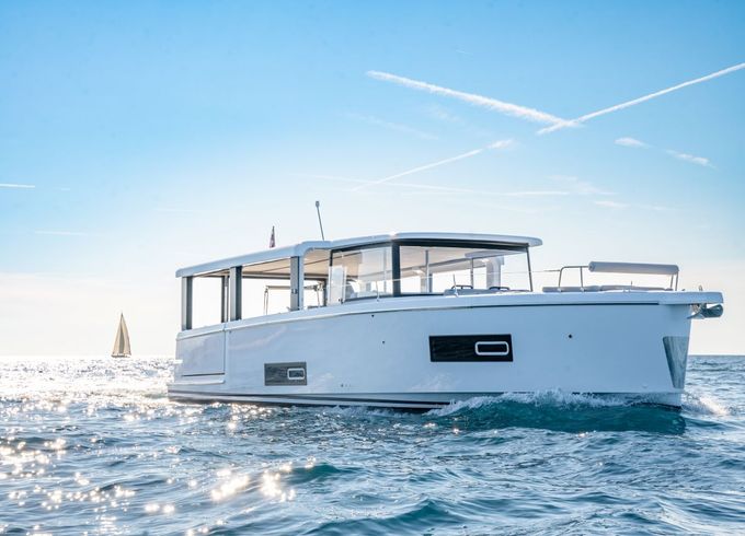 Beneteau Island Cruising Boat
