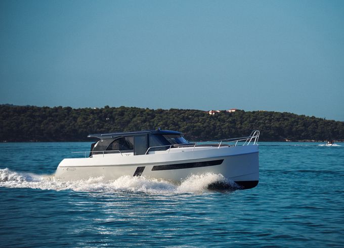 Maxima 37
