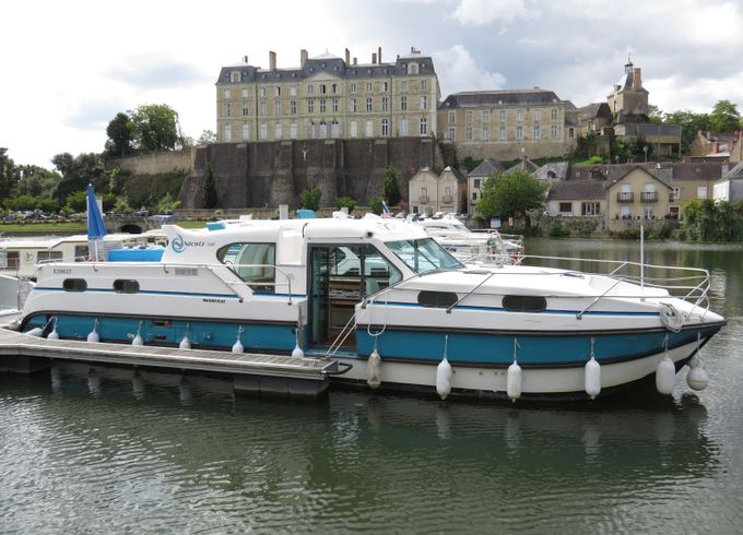 Nicols Yacht Confort Groupe 8-10 P.