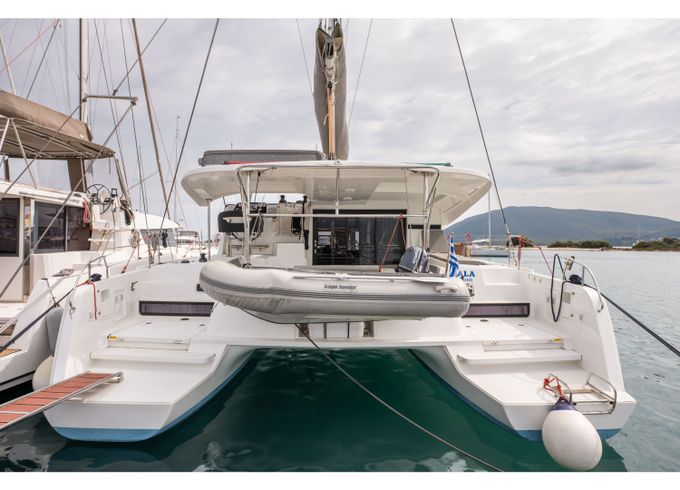 Lagoon 42