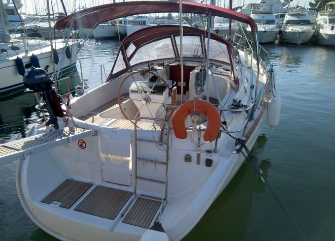 Beneteau Oceanis Clipper 411