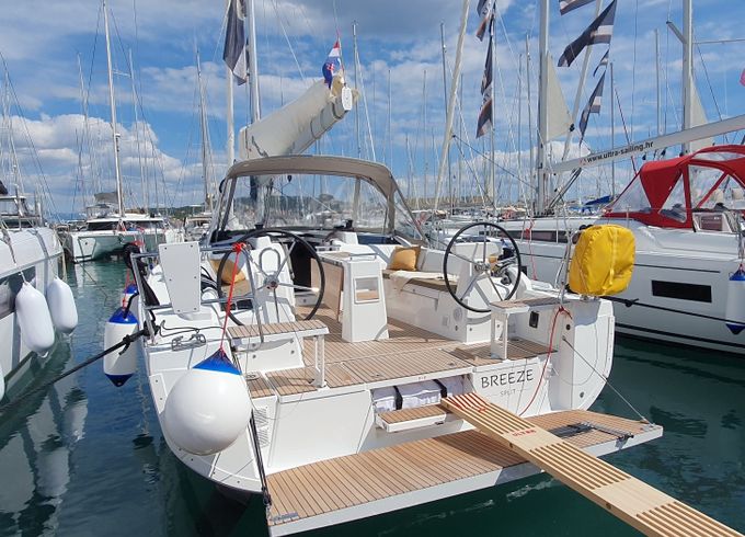 Beneteau Oceanis 37.1