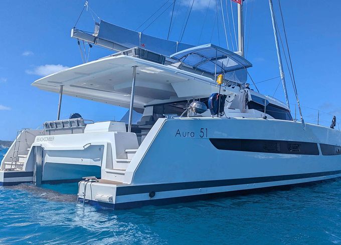 Fountaine Pajot Aura 51