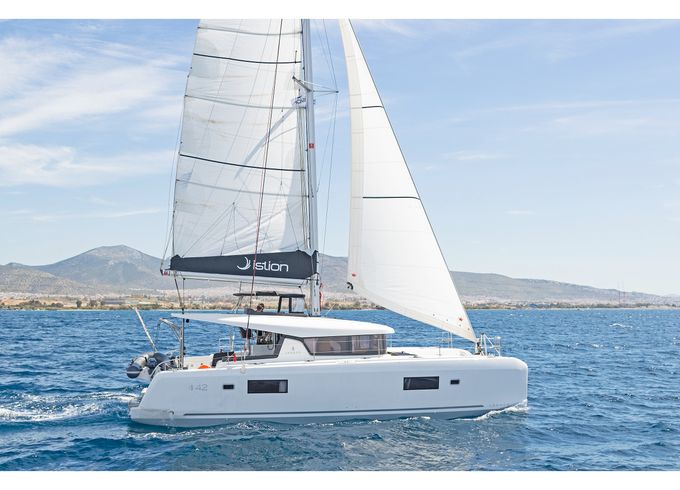 Lagoon 42 A/c & Gen