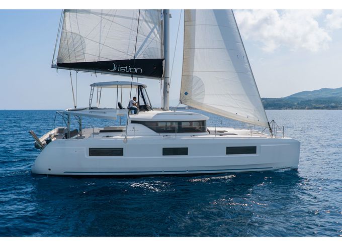 Lagoon 46 A/c & Gen & Wm