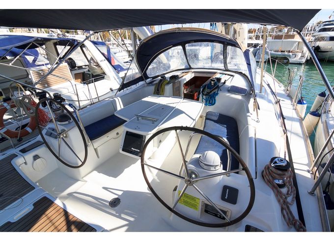 Beneteau Oceanis 43