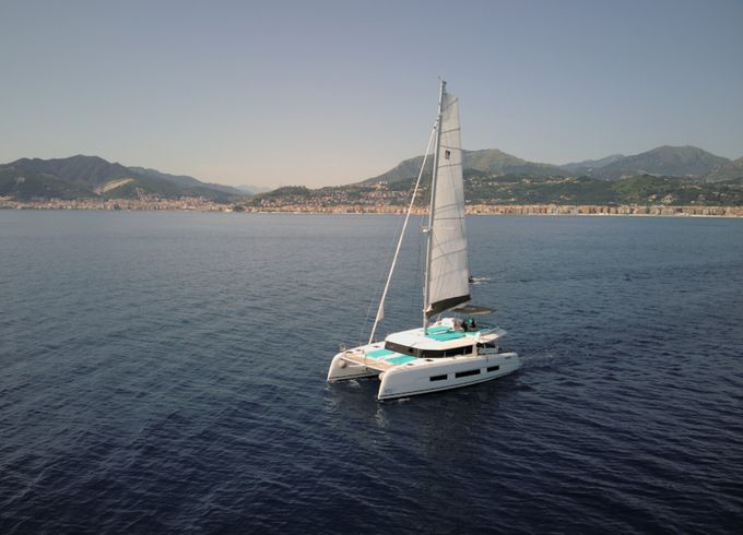 Dufour Yachts Dufour Catamaran 48 5c+5h