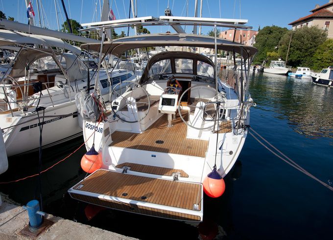 Bavaria Cruiser 37