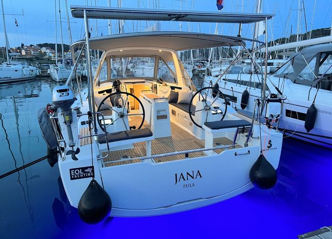 Beneteau Oceanis 38.1